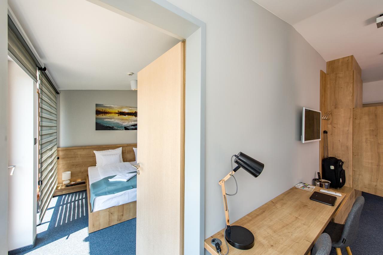 Pilvax Hotel Superior 컬로처 외부 사진