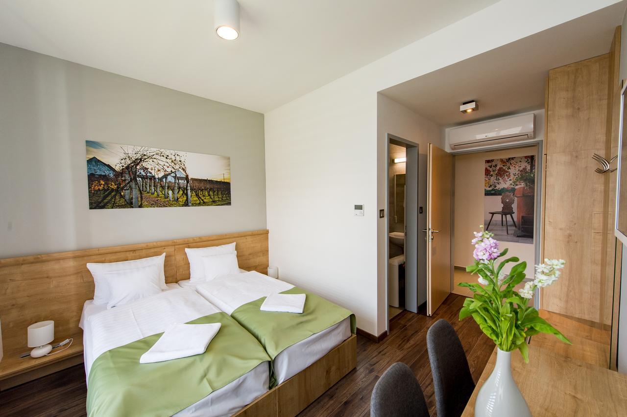Pilvax Hotel Superior 컬로처 외부 사진